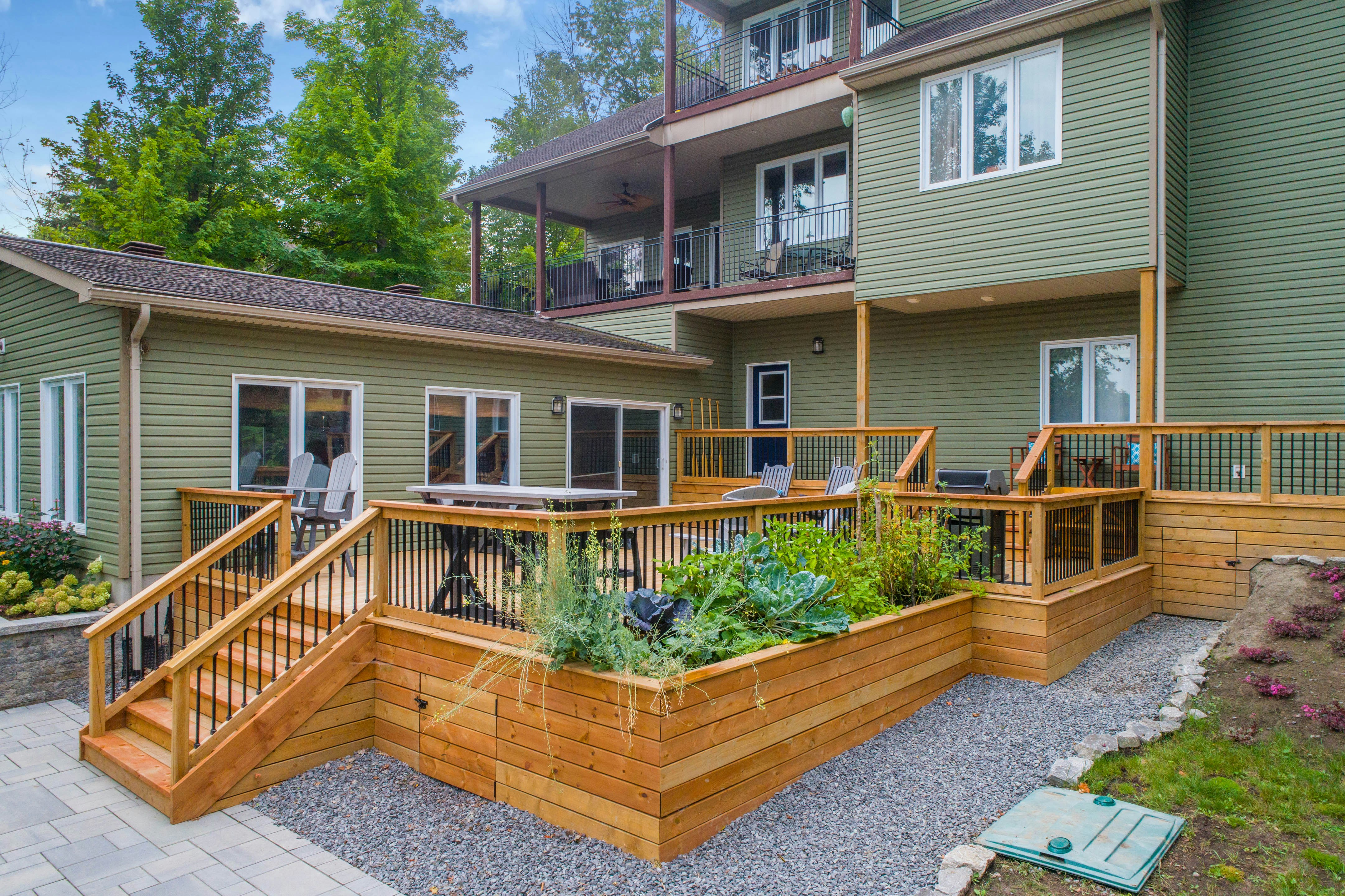 Cedar deck with built-in raised planting beds