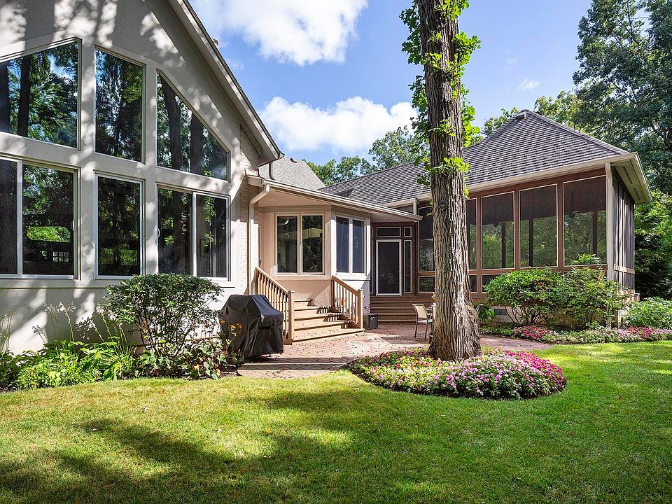 A family backyard kept sharp season after season